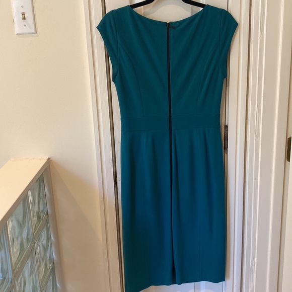 Classiques Entier Jewel tone dress with exposed back zipper. Size 4 - Picture 4 of 5